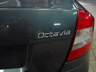 Škoda Octavia Laurin Klement - leštění laku - detail 12