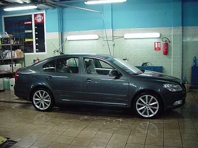 Škoda Octavia Laurin Klement - leštění laku - detail 19