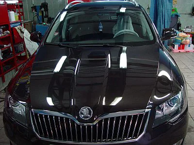 Škoda Super kombi II - renovace laku - detail 2