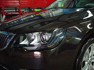 Škoda Super kombi II - renovace laku - detail 9