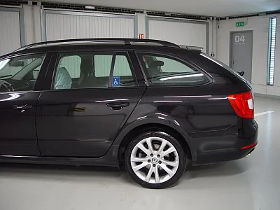Škoda Superb II kombi - rozleštění a ochrana laku - detail 5