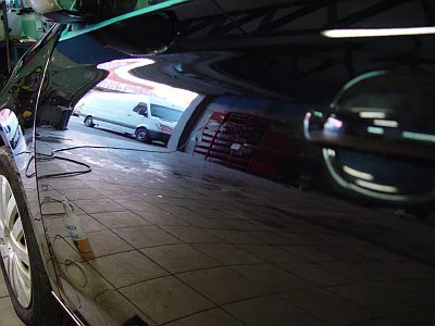 VW Golf kombi - broušení pod vodou a rozleštění laku - Auto-Mhill a Vylesteneauto.cz - detail 14