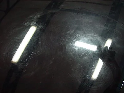 VW Golf kombi - broušení pod vodou a rozleštění laku - Auto-Mhill a Vylesteneauto.cz - detail 3