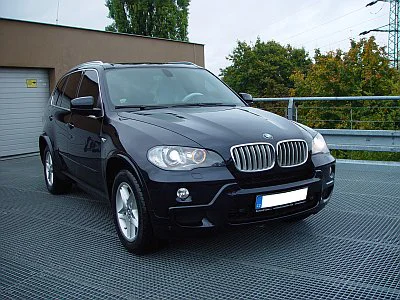 Ze zanedbané ošklivky krasavcem? Již za jeden den! Vylesteneauto.cz - detail 3