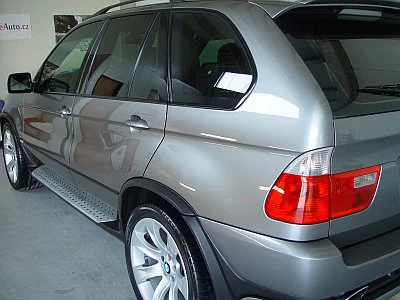 BMW X5 4.8 iS - renovace a nanokeramická ochrana laku - detail 5