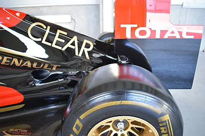 Formule 1 Lotus Renault GP (R31) - detail 11