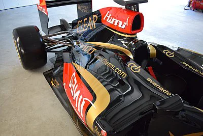 Formule 1 Lotus Renault GP (R31) - detail 17