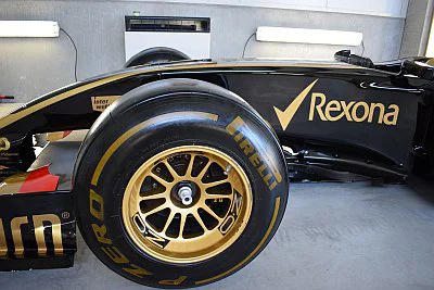 Formule 1 Lotus Renault GP (R31) - detail 22