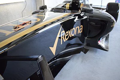 Formule 1 Lotus Renault GP (R31) - detail 34