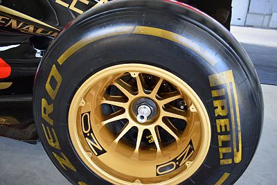 Formule 1 Lotus Renault GP (R31) - detail 40
