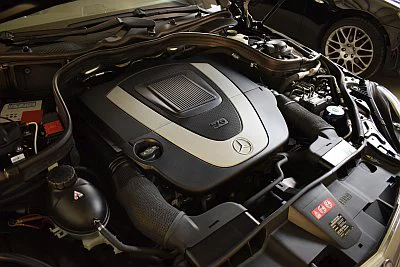 Mercedes E 350 - renovace a nanokeramická ochrana laku - detail 10