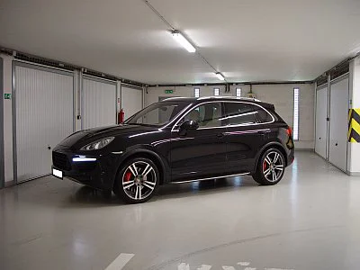 Porsche Cayenne Turbo - základní leštění a ochrana laku - detail 1