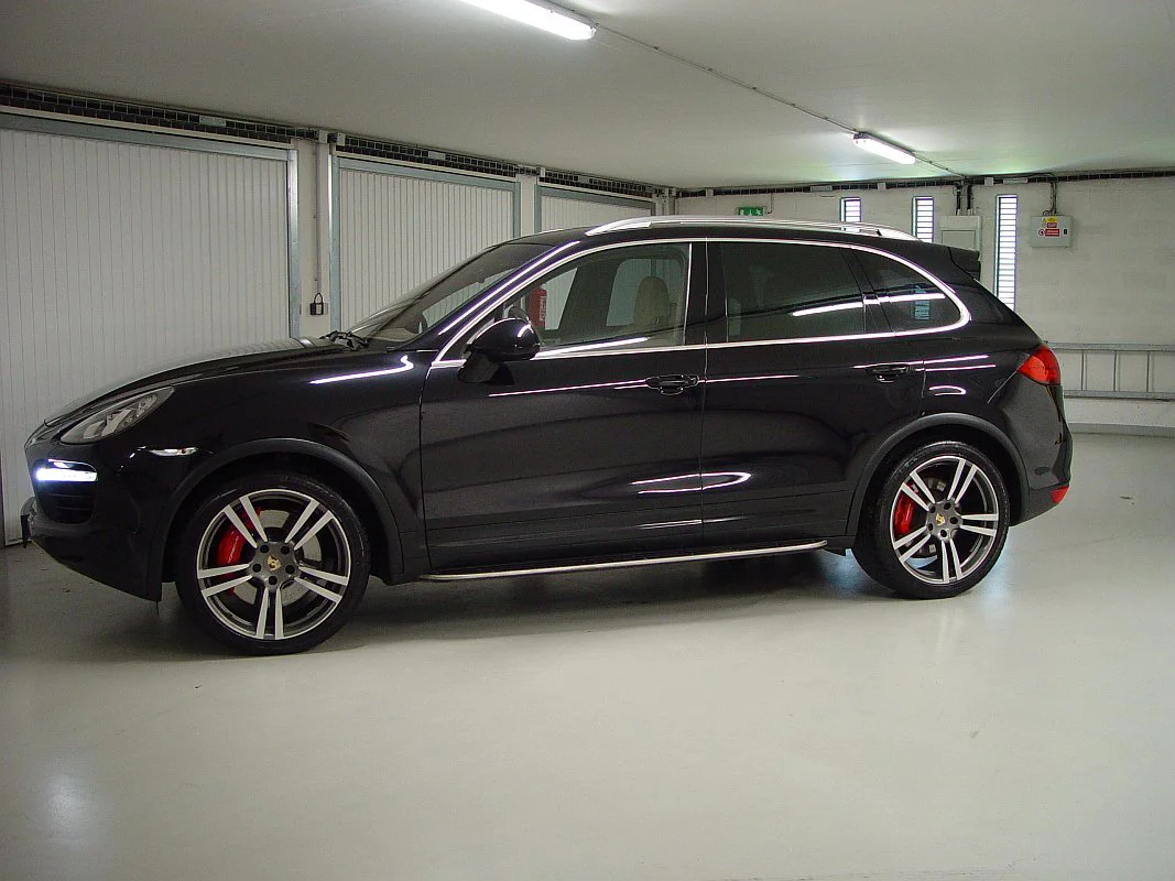 Porsche Cayenne Turbo - základní leštění a ochrana laku - detail 5