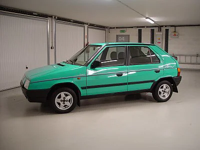 Škoda Favorit - leštění a ochrana laku - detail 6