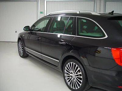 Škoda Superb II kombi Laurin Klement - jarní make up - detail 4