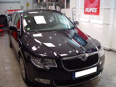 Škoda Superb II - základní renovace laku - detail 1
