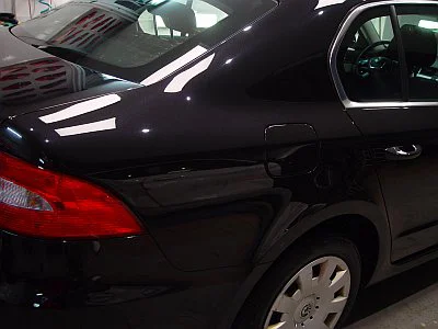 Škoda Superb II - základní renovace laku - detail 4