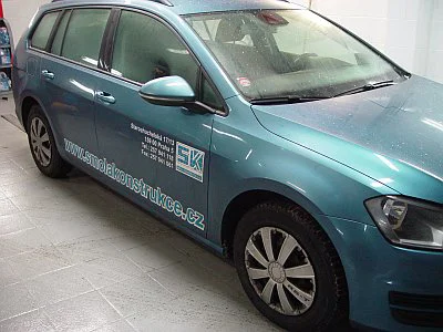 VW Golf Variant - odstranění polepů a renovace laku - detail 2