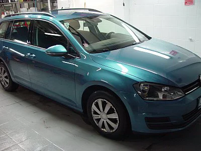 VW Golf Variant - odstranění polepů a renovace laku - detail 4