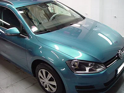 VW Golf Variant - odstranění polepů a renovace laku - detail 7