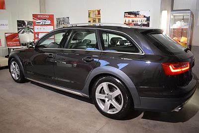 Špičková renovace laku Praha - detail 5