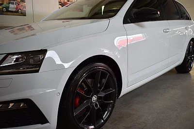 Pečlivé leštění laku Praha - detail 9