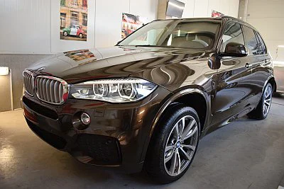 Prémiová renovace laku v Praze - detail 28