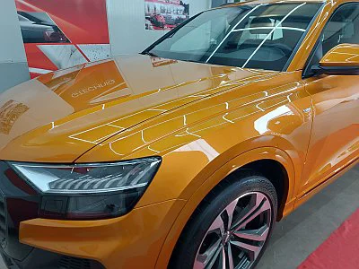 Audi Q8 - aplikace nové hydrofobní vrstvy Gtechniq - detail 2