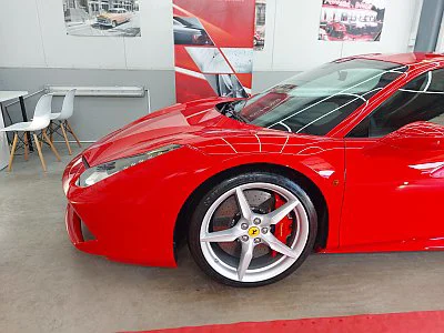 Ferrari Italia - leštění laku - detail 3