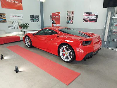 Ferrari Italia - leštění laku - detail 9