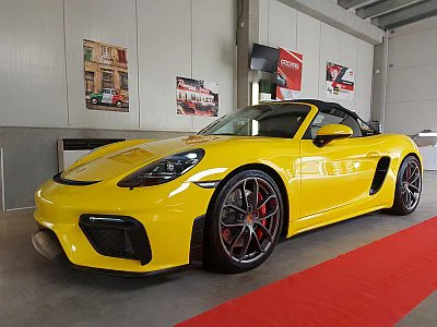 Zabalíme Vaše auto do té nejlepší keramiky. V Praze! - detail 8