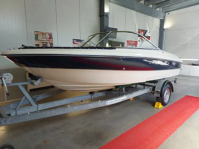 Bayliner - leštění a ochrana trupu - detail 1