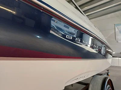 Bayliner - leštění a ochrana trupu - detail 2