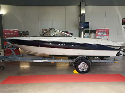 Bayliner - leštění a ochrana trupu - detail 3