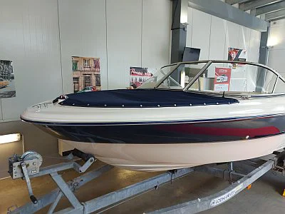 Bayliner - leštění a ochrana trupu - detail 5