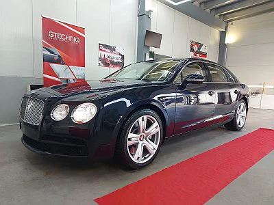 Bentley Flying Spur - leštění a keramická ochrana laku - detail 1