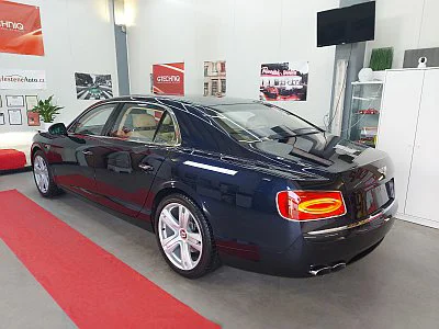 Bentley Flying Spur - leštění a keramická ochrana laku - detail 6