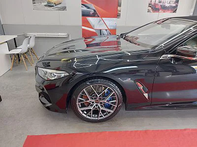 BMW 850i - leštění a keramická ochrana laku - detail 6