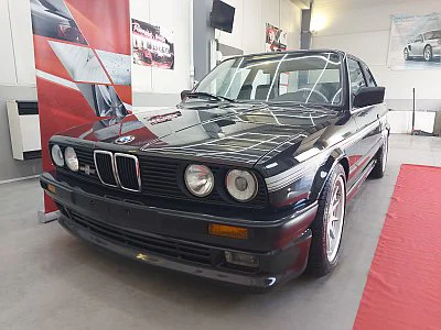 BMW e30 Hartge - vícekroková renovace a ochrana laku - detail 3