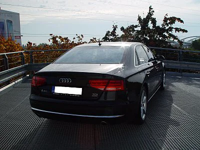 Audi A8 L - ruční mytí, čištění a voskování karoserie - detail 4