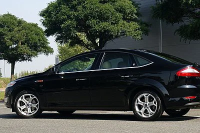 Kompletní detailing Vašeho vozu - přímo na metru C! Přijeďte k nám na Prosek, Praha 9! - detail 1