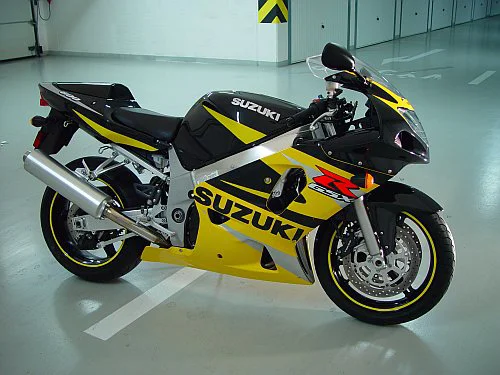 Kvalitně vyleštíme a ošetříme i Váš motocykl! - detail 1