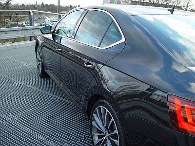 Rozleštění laku - Škoda Superb III Laurin&Klement - detail 8